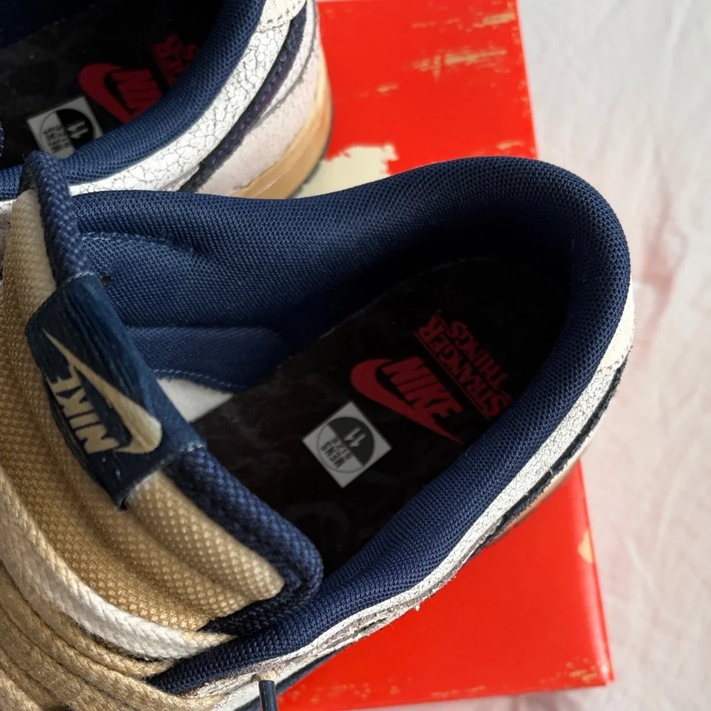 Nike Dunk Low SP / Stranger Things / Phantom and Midnight Navy / Size 11 - Picture 3 of 13